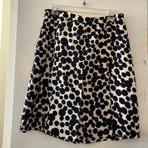 Banana Republic 6 petite silk skirt black and ivory